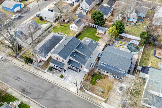 35 Bay Avenue, North Middletown, NJ 07748