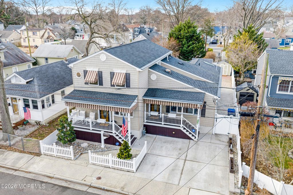 35 Bay Avenue, North Middletown, NJ 07748