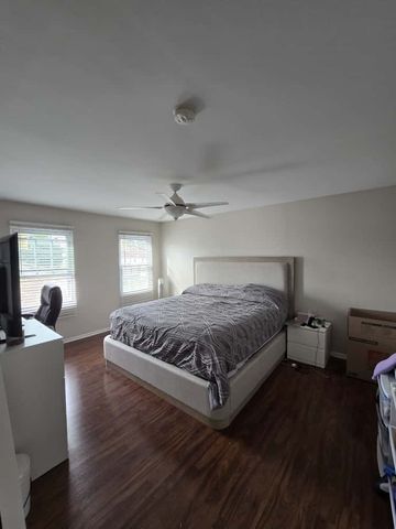 216 WHITEWOOD Drive, Streamwood, IL 60107