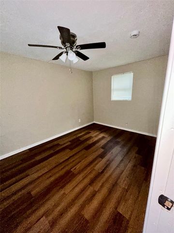 1729 Scott Street, La Marque, TX 77568