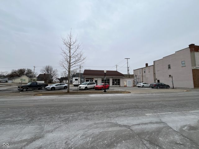 112 S Harrison Street, Alexandria, IN 46001