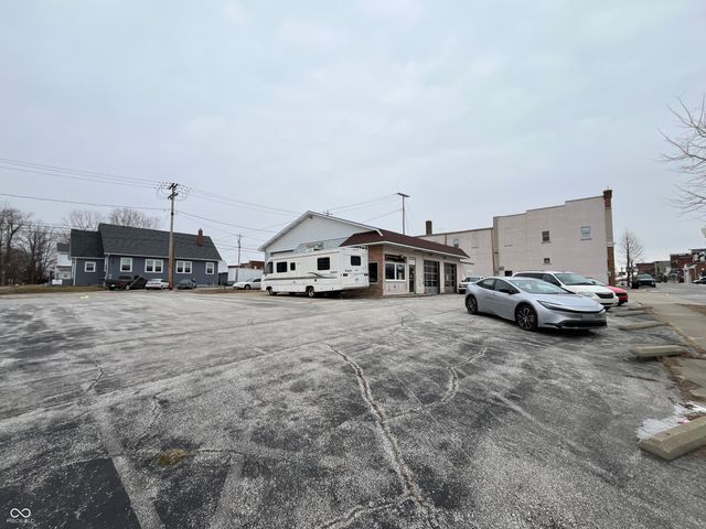 112 S Harrison Street, Alexandria, IN 46001