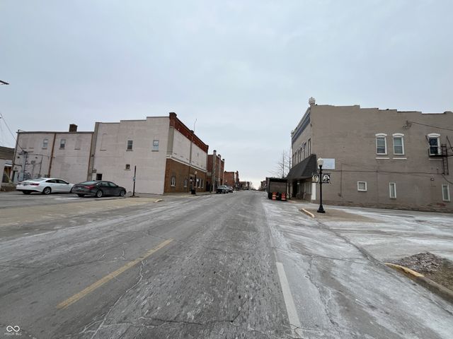 112 S Harrison Street, Alexandria, IN 46001