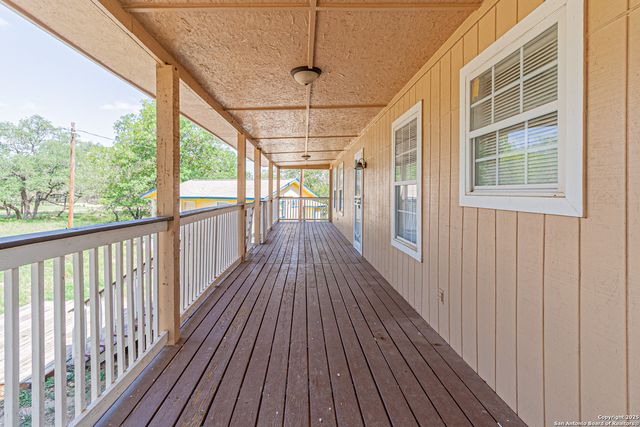 180 Brandon Way, Poteet, TX 78065