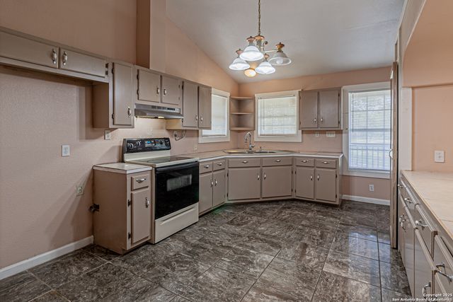 180 Brandon Way, Poteet, TX 78065