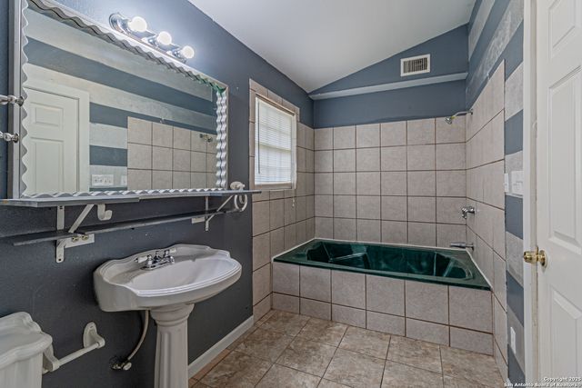180 Brandon Way, Poteet, TX 78065