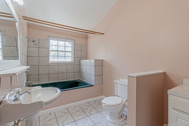 180 Brandon Way, Poteet, TX 78065
