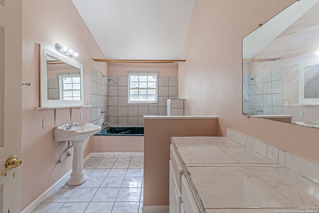 180 Brandon Way, Poteet, TX 78065