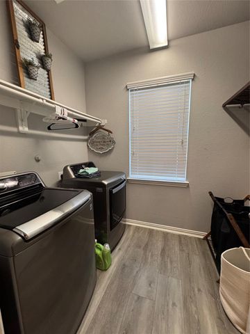 209 Meadow Ridge Way, Clute, TX 77531