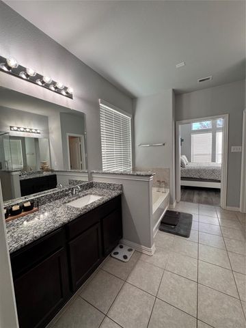 209 Meadow Ridge Way, Clute, TX 77531