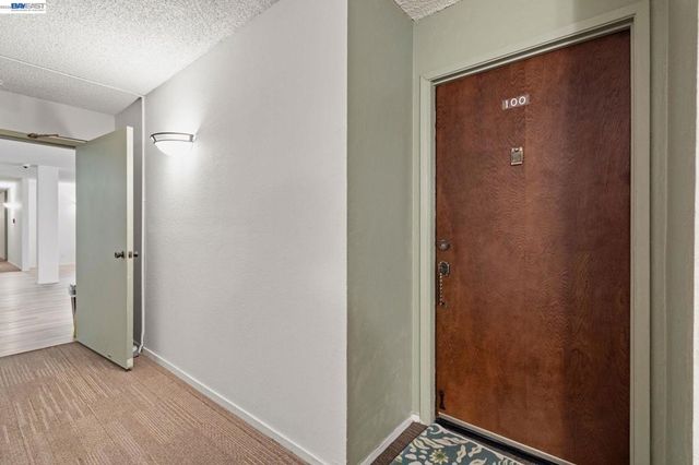 955 Shorepoint Ct 100, Alameda, CA 94501