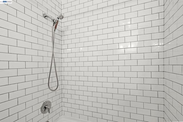 955 Shorepoint Ct 100, Alameda, CA 94501