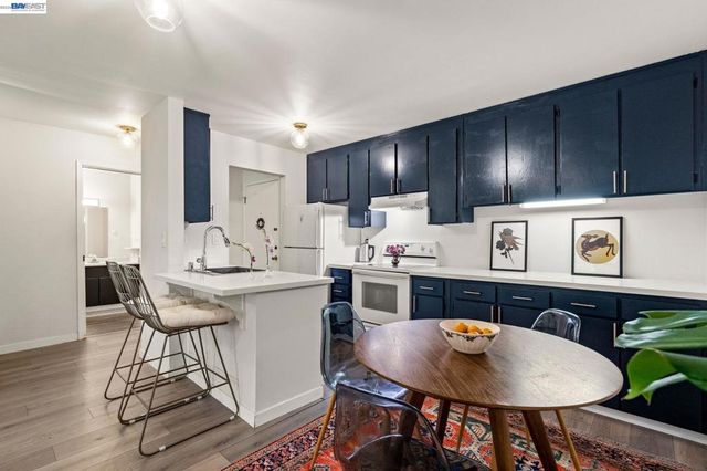 955 Shorepoint Ct 100, Alameda, CA 94501