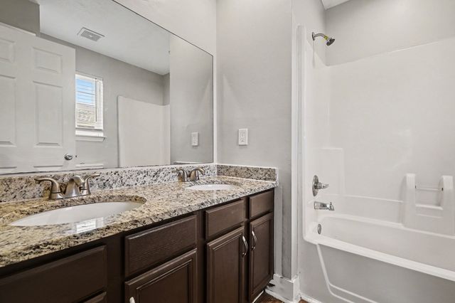 716 Judge Mason Way, La Vergne, TN 37086