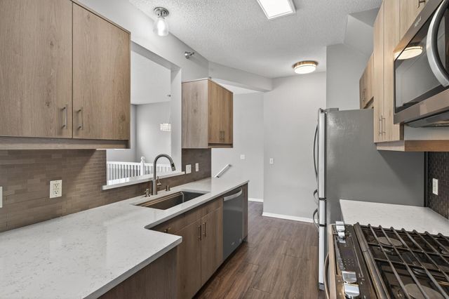 862 Coon Rapids Boulevard Extension NW, Coon Rapids, MN 55433