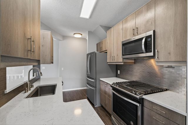 862 Coon Rapids Boulevard Extension NW, Coon Rapids, MN 55433