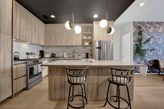 522 N Western Avenue 303, Chicago, IL 60612