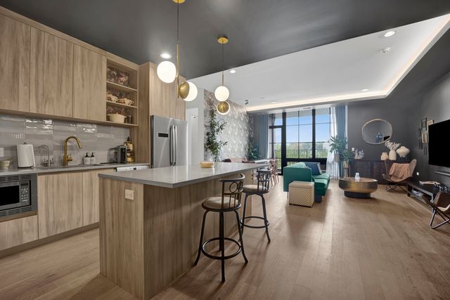 522 N Western Avenue 303, Chicago, IL 60612