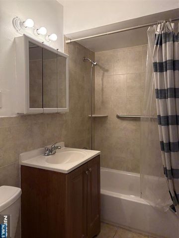 522 Columbia Avenue 1, Fort Lee, NJ 07024