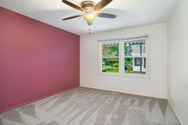 7425 Boulder Bluff 112, Georgetown Twp, MI 49428