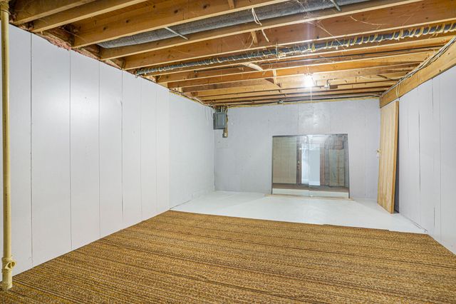 7425 Boulder Bluff 112, Georgetown Twp, MI 49428