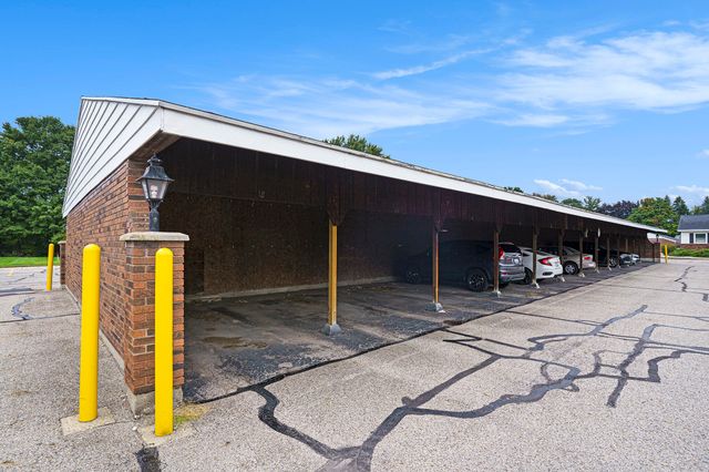 7425 Boulder Bluff 112, Georgetown Twp, MI 49428