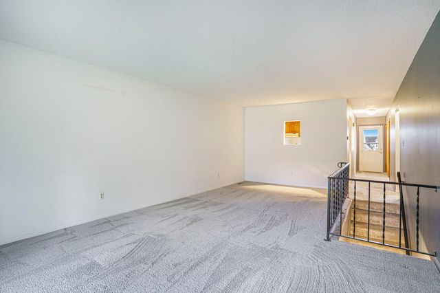 7425 Boulder Bluff 112, Georgetown Twp, MI 49428