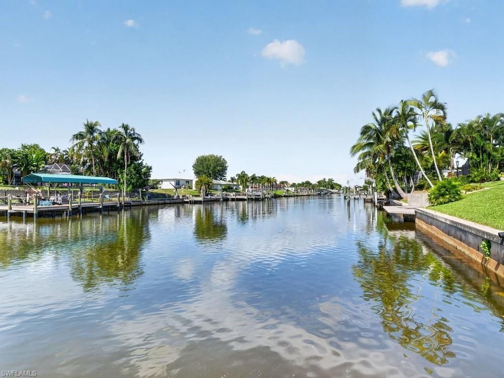1302 SE 12th TER, CAPE CORAL, FL 33990 — photo 2