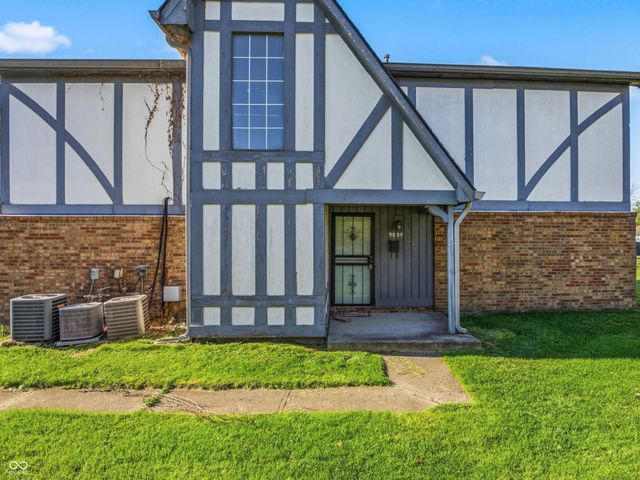 9884 Royce Drive, Indianapolis, IN 46235