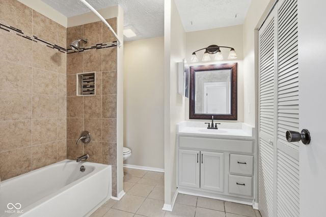 9884 Royce Drive, Indianapolis, IN 46235