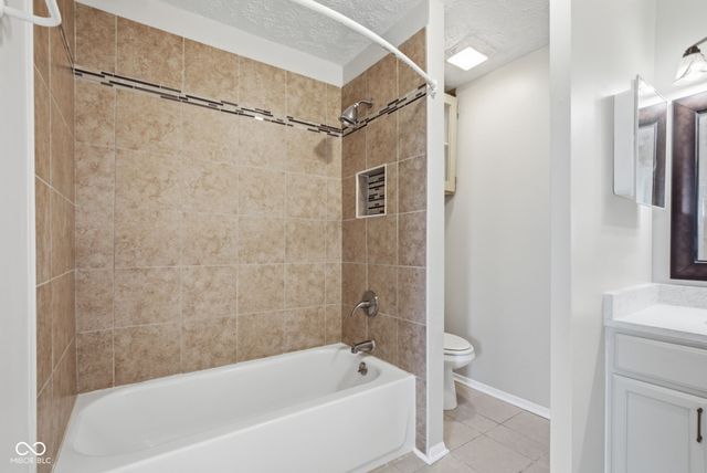 9884 Royce Drive, Indianapolis, IN 46235