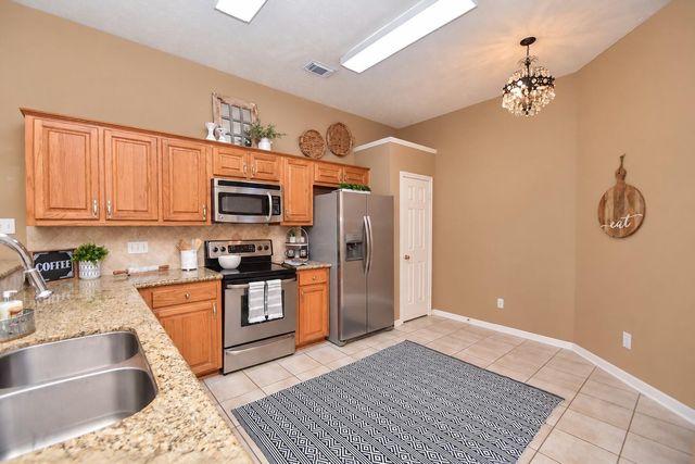 827 N Wellsford Drive, Pearland, TX 77584