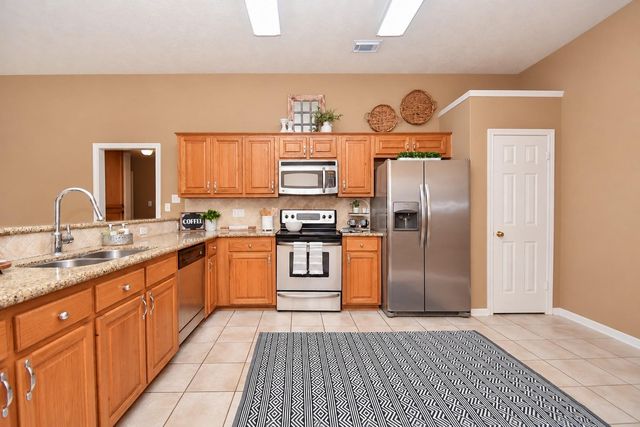 827 N Wellsford Drive, Pearland, TX 77584