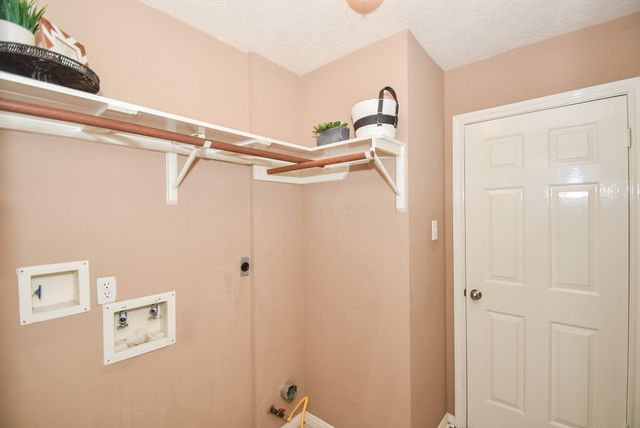 827 N Wellsford Drive, Pearland, TX 77584