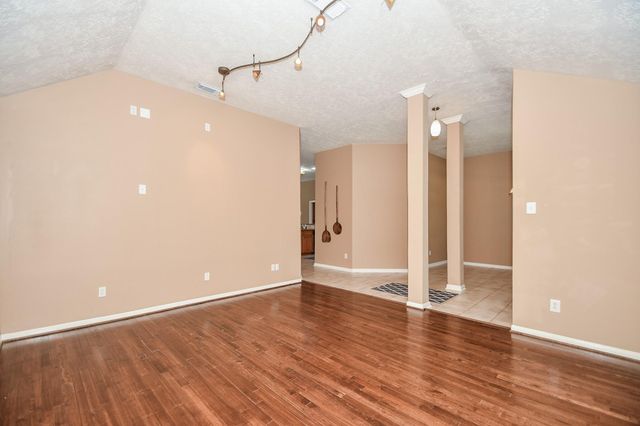827 N Wellsford Drive, Pearland, TX 77584