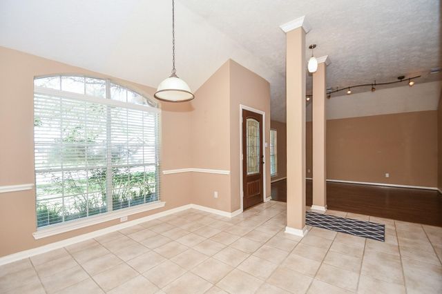 827 N Wellsford Drive, Pearland, TX 77584