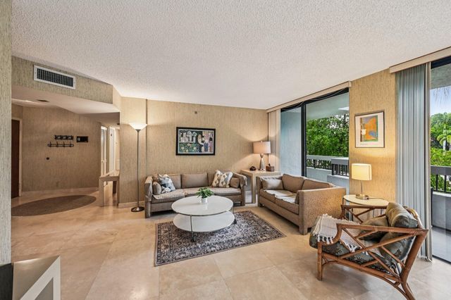 23200 Camino Del Mar 201, Boca Raton, FL 33433