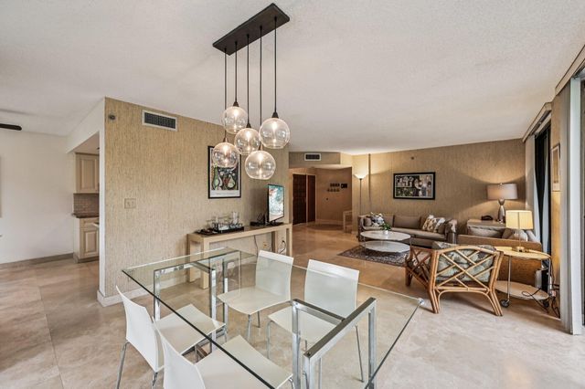 23200 Camino Del Mar 201, Boca Raton, FL 33433