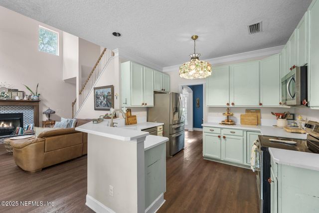 2351 HUCKINS Court, Jacksonville, FL 32225