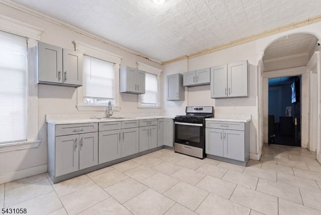 24 Elizabeth St, Paterson City, NJ 07503