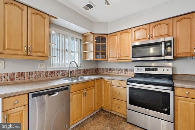 5109 INLET DR, Bensalem, PA 19020