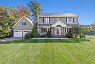 4 Buckskin Dr, Mansfield, MA 02048