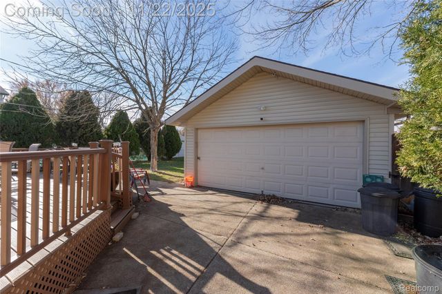 38815 Albert Boulevard, Clinton Charter Township, MI 48036