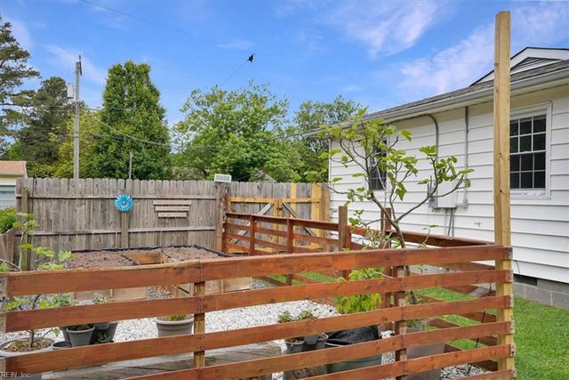 110 Lydia Ave, Norfolk, VA 23502