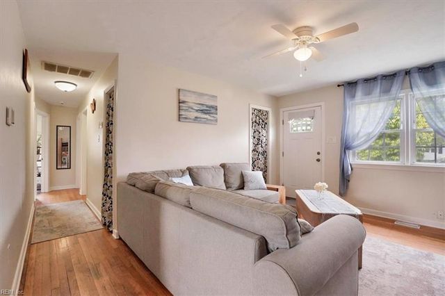 110 Lydia Ave, Norfolk, VA 23502