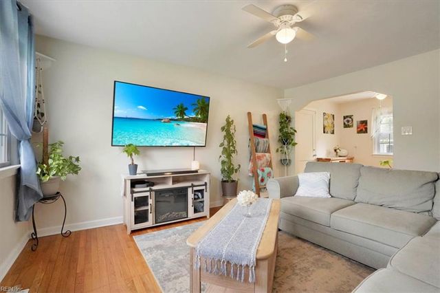 110 Lydia Ave, Norfolk, VA 23502