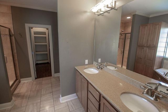 5702 THORNBROOK PKY, Columbia, MO 65203