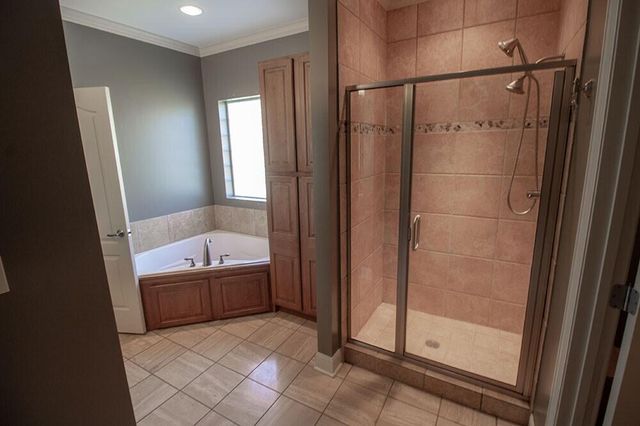 5702 THORNBROOK PKY, Columbia, MO 65203