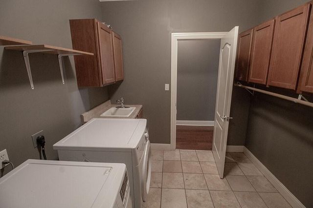 5702 THORNBROOK PKY, Columbia, MO 65203