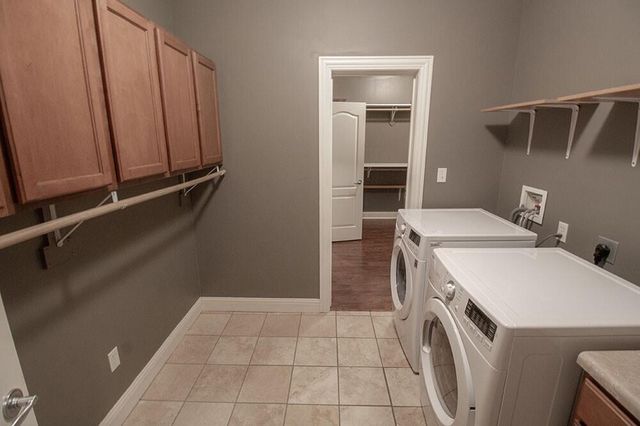 5702 THORNBROOK PKY, Columbia, MO 65203